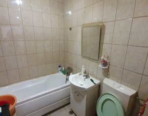 Apartament cu o camera, mobilat si utilat, strada Eroilor