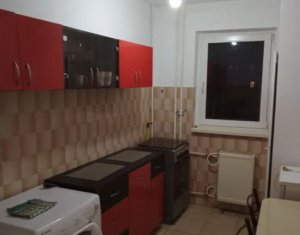 Vanzare apartament 3 camere, etaj intermediar, parcare, zona Manastur