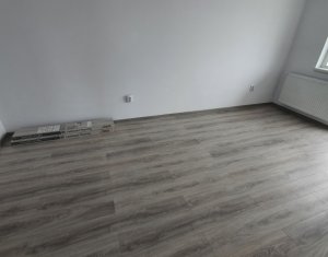 Appartement 3 chambres à vendre dans Floresti