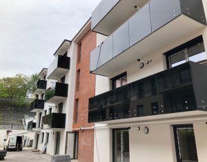 Apartament 3 camere, 77,04 mp plus terase, imobil nou in zona centrala 