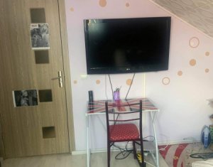 Apartament 2 camere, situat in Floresti, zona primariei