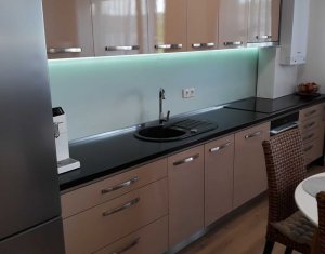 Top oferta! Apartament frumos, cu panorama Sud, 68 mp total, parcare, Borhanci