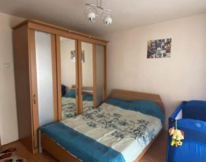 Appartement 3 chambres à vendre dans Cluj-napoca, zone Intre Lacuri