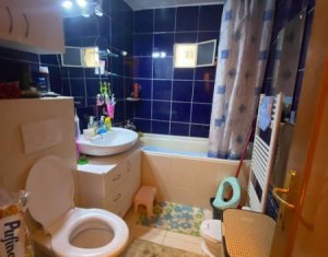 Apartment 3 rooms for sale in Cluj-napoca, zone Intre Lacuri