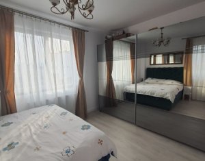 Apartament 2 camere, decomandat, parcare, zona VIVO