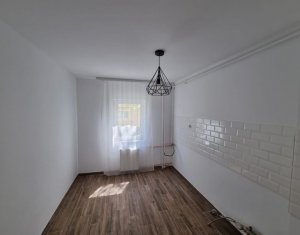 Apartament cu 2 camere de vanzare zona Piata 14 iulie, renovat total