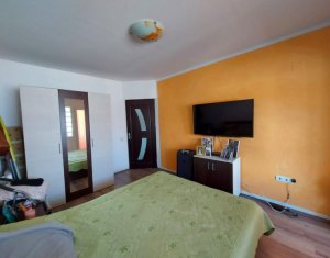 Apartament doua camere, mobilat si utilat, strada Florilor, Floresti