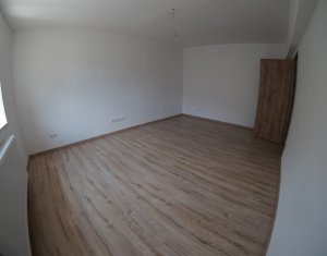 Apartament 2 camere + balcon inchis, 52 mp, decomandat, renovat, zona Fabricii