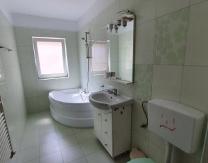 Apartament cu 2 camere, decomandat, Floresti, strada Florilor