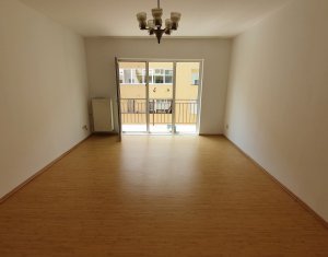 Apartament cu 2 camere, decomandat, Floresti, strada Florilor