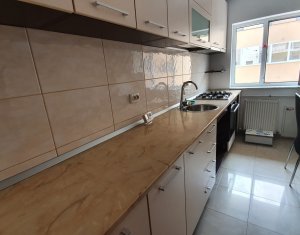 Apartament cu 2 camere, decomandat, Floresti, strada Florilor