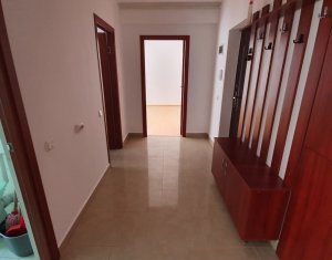 Apartament cu 2 camere, decomandat, Floresti, strada Florilor