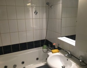 Appartement 3 chambres à vendre dans Cluj-napoca, zone Manastur