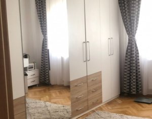 Apartament cu 4 camere de vanzare in Manastur, zona Piata Flora