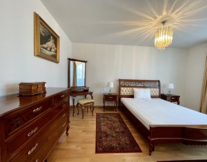 Appartement 3 chambres à vendre dans Cluj-napoca, zone Centru