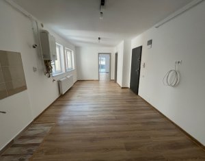 Apartment 2 rooms for sale in Floresti