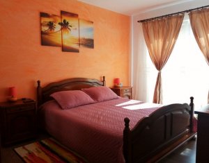 Vanzare apartament 3 camere, situat in Floresti, zona Porii