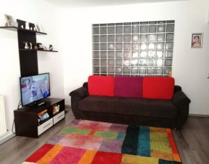 Vanzare apartament 3 camere, situat in Floresti, zona Porii