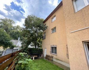 Apartament in casa, 3 camere, etaj 1 din 2, renovat, 75 mp, Centru, zona USAMV