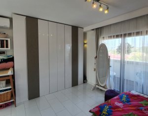 Apartament lux, cu 2 camere si parcare subterana in Centru, Motilor