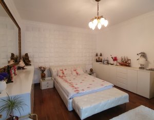 Apartament lux, cu 3 camere in Centru, zona Piata Mihai Viteazu