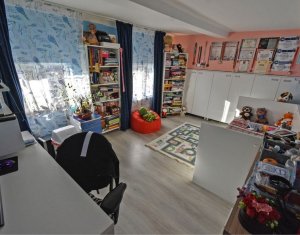 Apartament pe doua nivele, calduros si foarte spatios, ideal pentru o familie