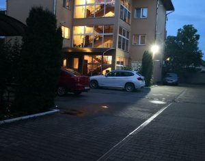 Apartament cu 2 camere, parcare