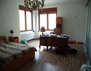 Apartament cu 3 camere ultracentral, pozitie excelenta, Piata Muzeului