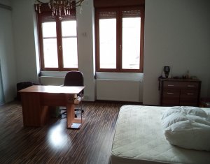 Apartament cu 3 camere ultracentral, pozitie excelenta, Piata Muzeului
