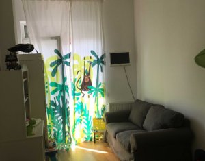 Appartement 3 chambres à vendre dans Cluj-napoca, zone Intre Lacuri