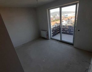 Apartament cu 3 camere in bloc nou, cartier Bulgaria, zona Campina