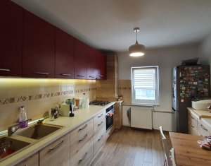 Apartament cu 3 camere in Intre Lacuri, zona str. Muresului