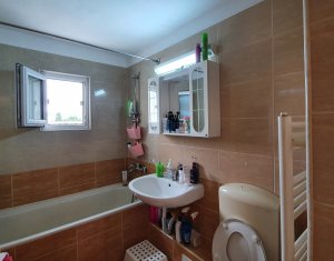 Apartament cu 3 camere in Intre Lacuri, zona str. Muresului