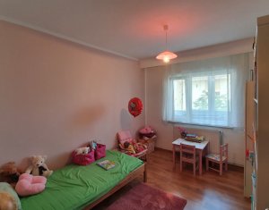 Apartment 3 rooms for sale in Cluj-napoca, zone Intre Lacuri