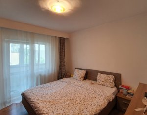 Apartment 3 rooms for sale in Cluj-napoca, zone Intre Lacuri