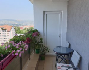 Apartament 73 mp total, parcare, strada Calea Turzii