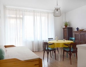 Vand apartament de 2 camere, etaj intermediar, parcare, zona Borhanci