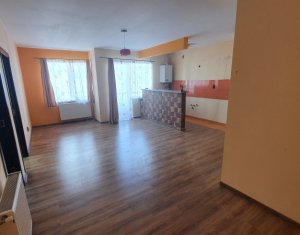 Apartament 3 camere, etaj intermediar, Floresti, zona Kika