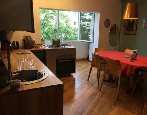 Appartement 4 chambres à vendre dans Cluj-napoca, zone Manastur