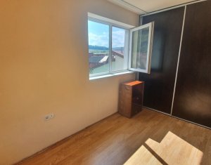 Apartament cu 3 camere pe doua nivele, Floresti, zona Florilor