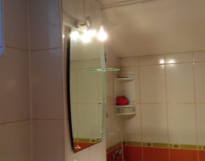 Apartament cu 3 camere, str Somesului, Floresti