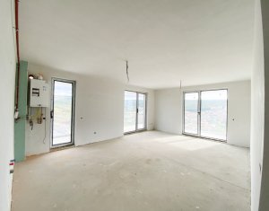 Sale apartment 4 rooms in Cluj-napoca, zone Zorilor