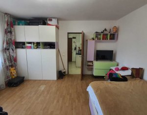 Apartament de vânzare în Apahida, 65 mp, 2 balcoane, 2 camere, 2 bai, debara