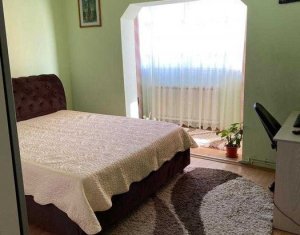 Apartament 3 camere decomandate, 2 bai, zona Calvaria