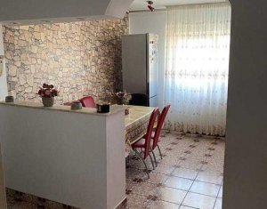 Apartament 3 camere decomandate, 2 bai, zona Calvaria