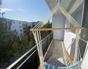 Apartment 4 rooms for sale in Cluj-napoca, zone Manastur