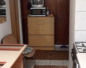 Apartament cu 3 camere, semidecomandat,  zona Bucium, Manastur