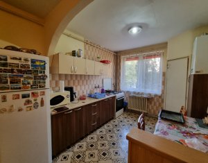 Apartament cu 3 camere in Gheorgheni, zona Baza Sportiva Gheorgheni
