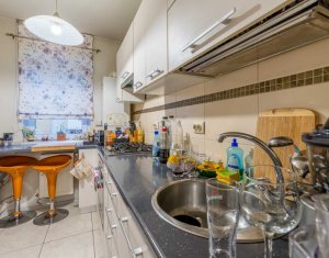 Apartament 2 camere, decomandat, situat in Floresti, zona Porii