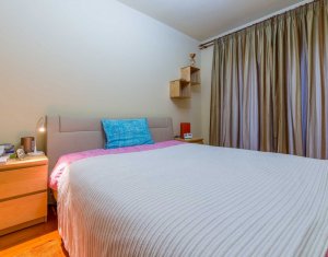 Apartament 2 camere, decomandat, situat in Floresti, zona Porii